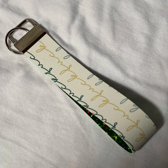 Handmade Wristlet Keychain - Picture 4 of 5